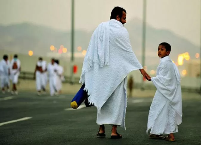 معتمرين